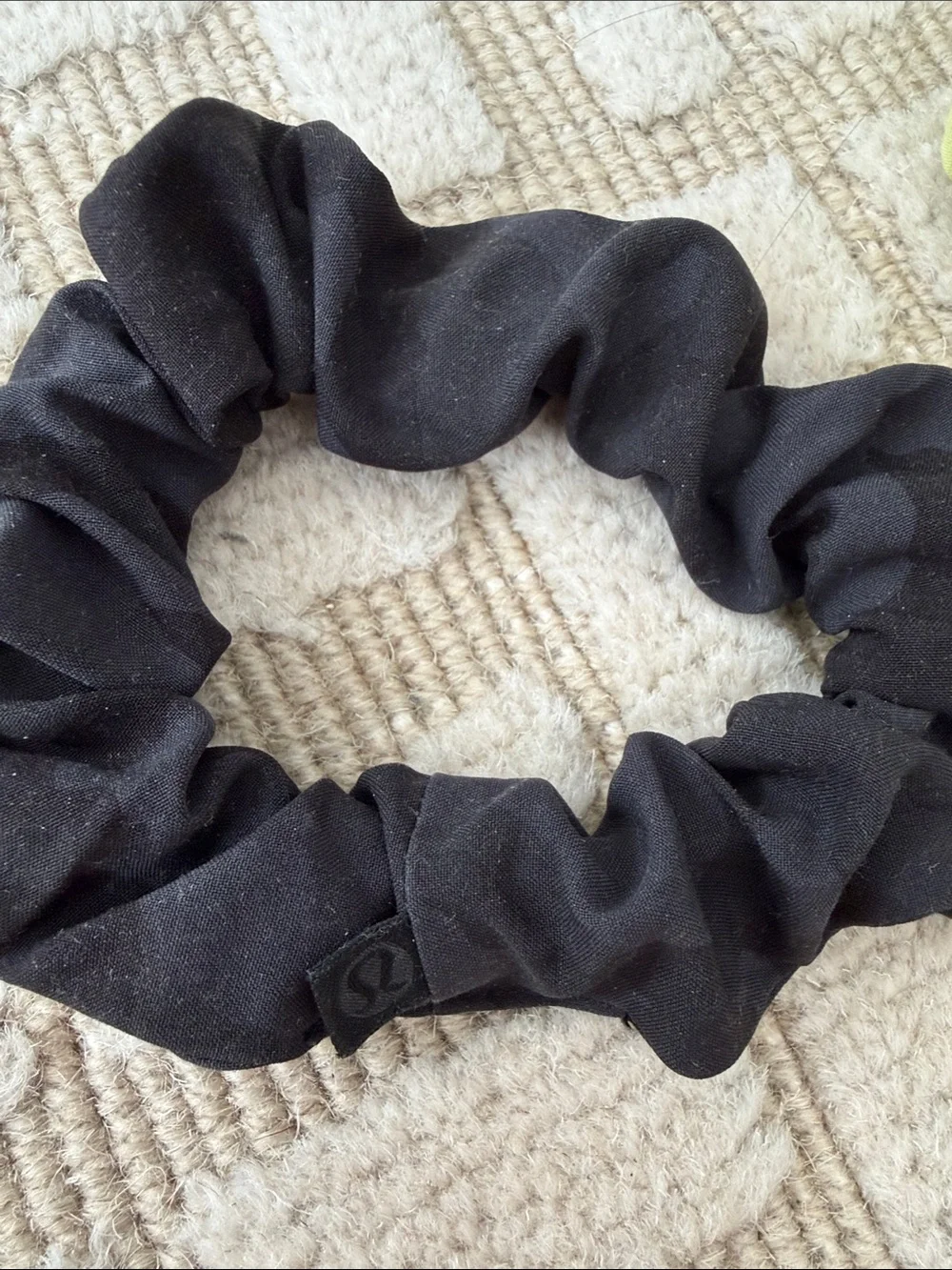 lululemon athletica Scrunchie Duo - Black Camo  & Neon Yellow